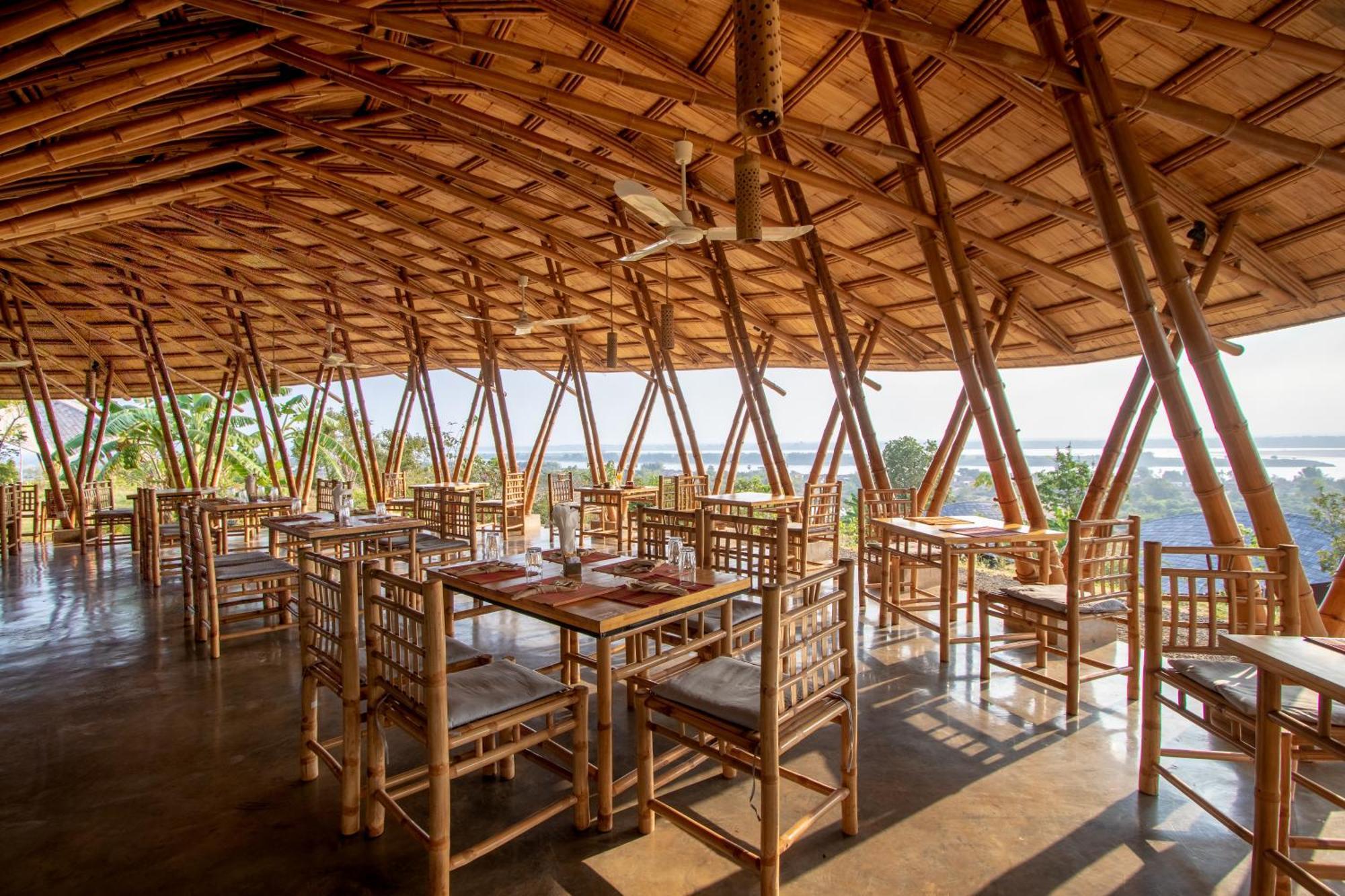 Hanchey Bamboo Resort Kampong Cham Exterior photo